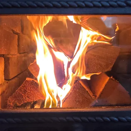 Kesklinn Ja Rand Jalutuskaeigu Kaugusel Parnu