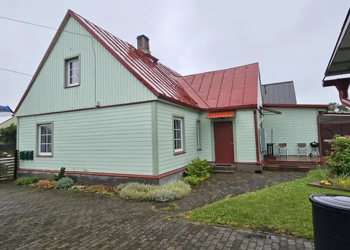 Apartment Kesklinn Ja Rand Jalutuskaeigu Kaugusel Parnu