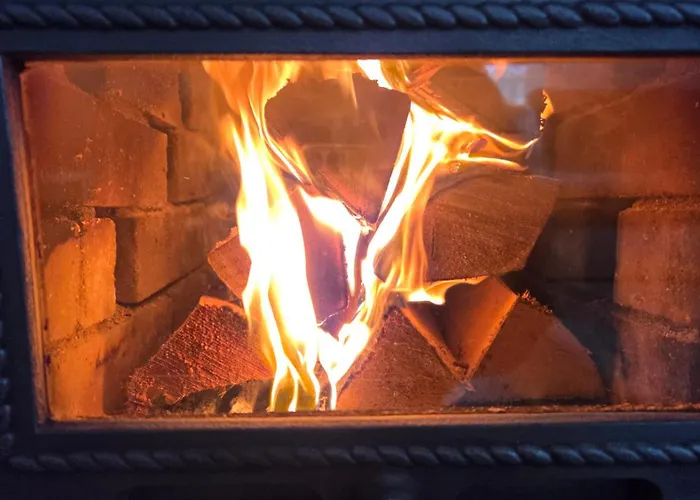 Kesklinn Ja Rand Jalutuskaeigu Kaugusel Parnu