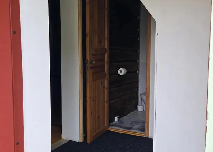 Kesklinn Ja Rand Jalutuskaeigu Kaugusel * Parnu